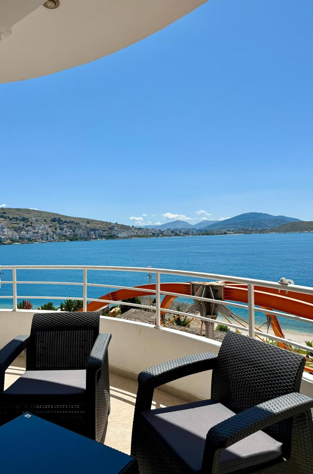 Red Infinity Seaview Apartment